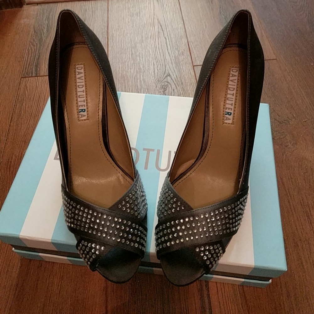 David Tutera Satin  gray shoes Nib